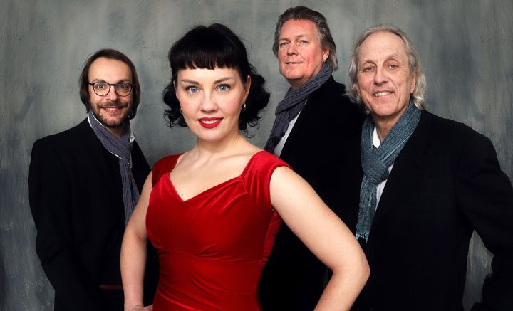 Woman in Boogie & Blues: Let the good times roll!